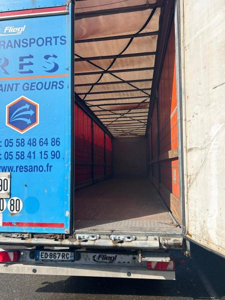 Fliegl - الخيمة نصف مقطورة: صور 5 Fliegl - الخيمة نصف مقطورة: صور 5