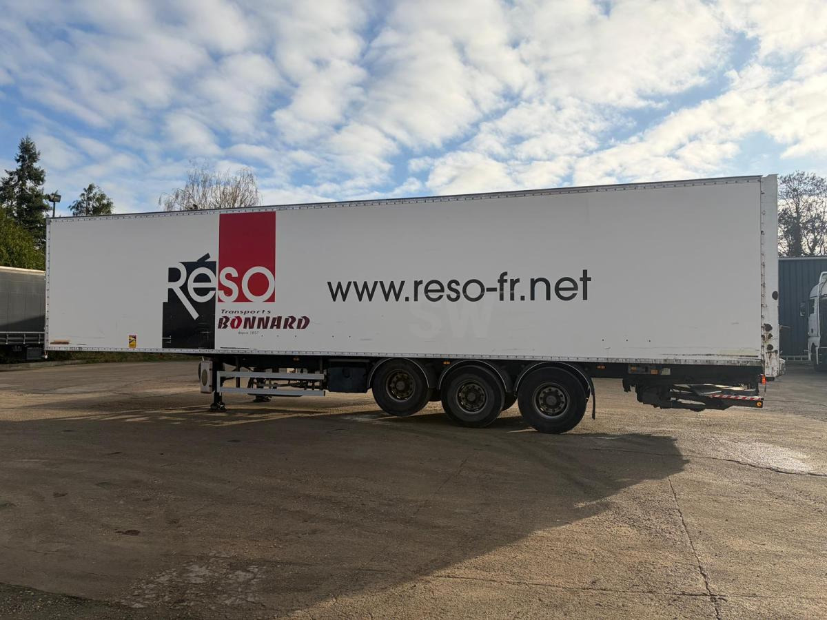 Fruehauf - بصندوق مغلق نصف مقطورة: صور 4 Fruehauf - بصندوق مغلق نصف مقطورة: صور 4