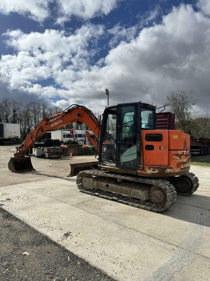 Hitachi ZX85USB-5A - حفارات زحافة: صور 1 Hitachi ZX85USB-5A - حفارات زحافة: صور 1