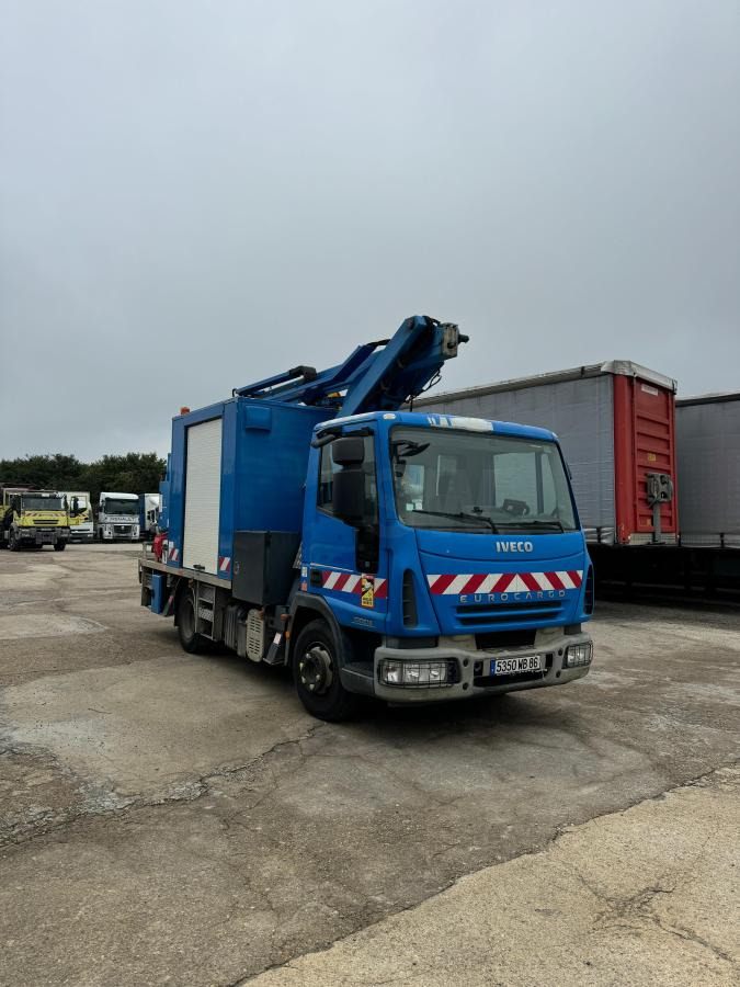 Iveco Eurocargo 100E19 - مصاعد الازدهار محمولة على شاحنة: صور 3 Iveco Eurocargo 100E19 - مصاعد الازدهار محمولة على شاحنة: صور 3