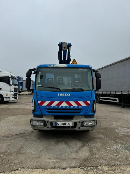 Iveco Eurocargo 100E19 - مصاعد الازدهار محمولة على شاحنة: صور 2 Iveco Eurocargo 100E19 - مصاعد الازدهار محمولة على شاحنة: صور 2