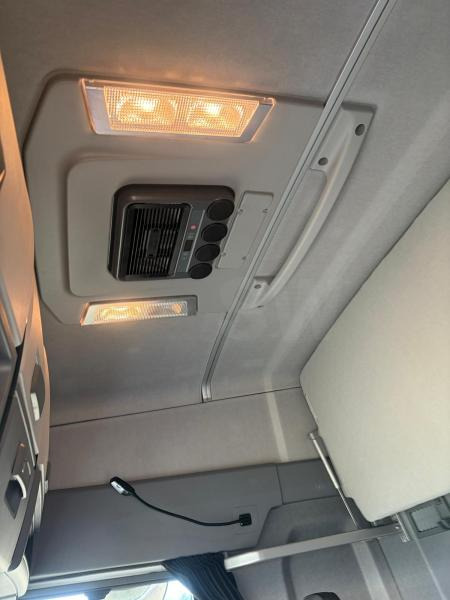 MAN TGX 18.500 - شاحنة جرار: صور 4 MAN TGX 18.500 - شاحنة جرار: صور 4