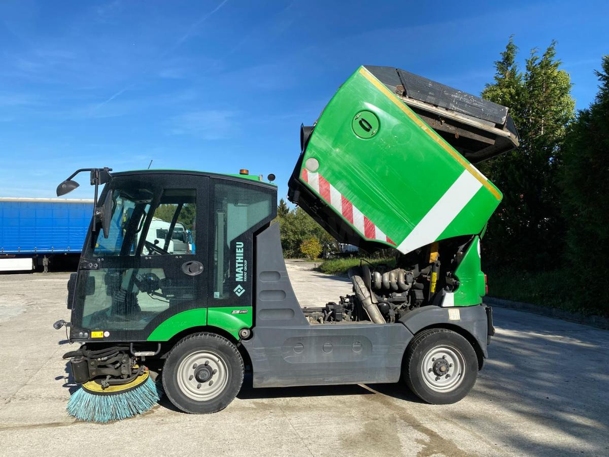 Mathieu Azura MC210 - سياره كنس شوارع: صور 4 Mathieu Azura MC210 - سياره كنس شوارع: صور 4