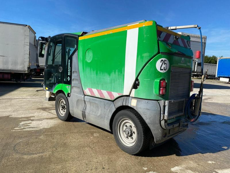 Mathieu Azura MC210 - سياره كنس شوارع: صور 4 Mathieu Azura MC210 - سياره كنس شوارع: صور 4