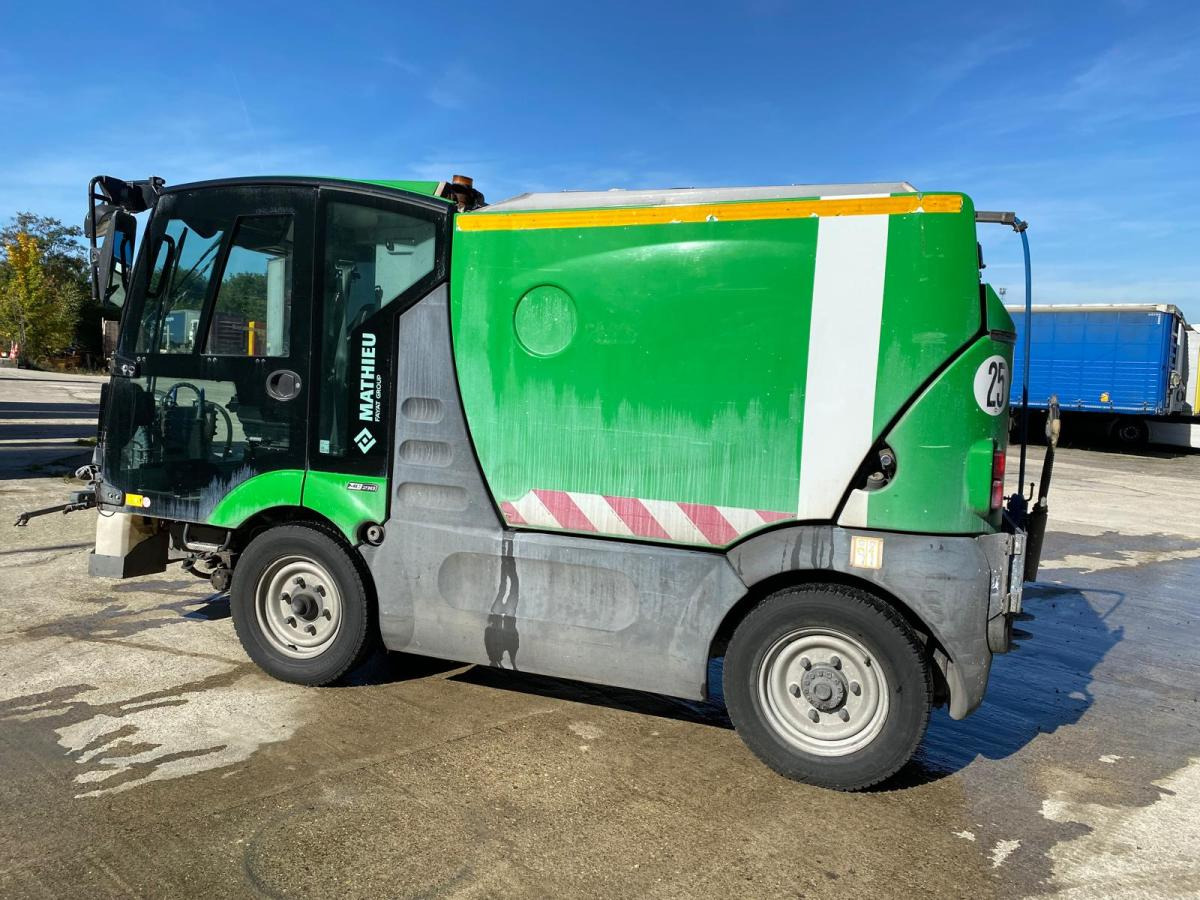 Mathieu Azura MC210 - سياره كنس شوارع: صور 5 Mathieu Azura MC210 - سياره كنس شوارع: صور 5