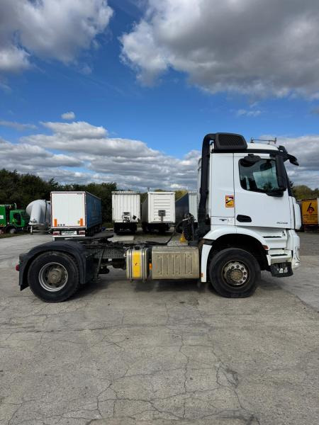 Mercedes Arocs 2045 - شاحنة جرار: صور 5 Mercedes Arocs 2045 - شاحنة جرار: صور 5