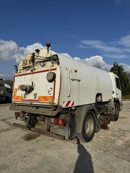 Mercedes Atego - سياره كنس شوارع: صور 3 Mercedes Atego - سياره كنس شوارع: صور 3