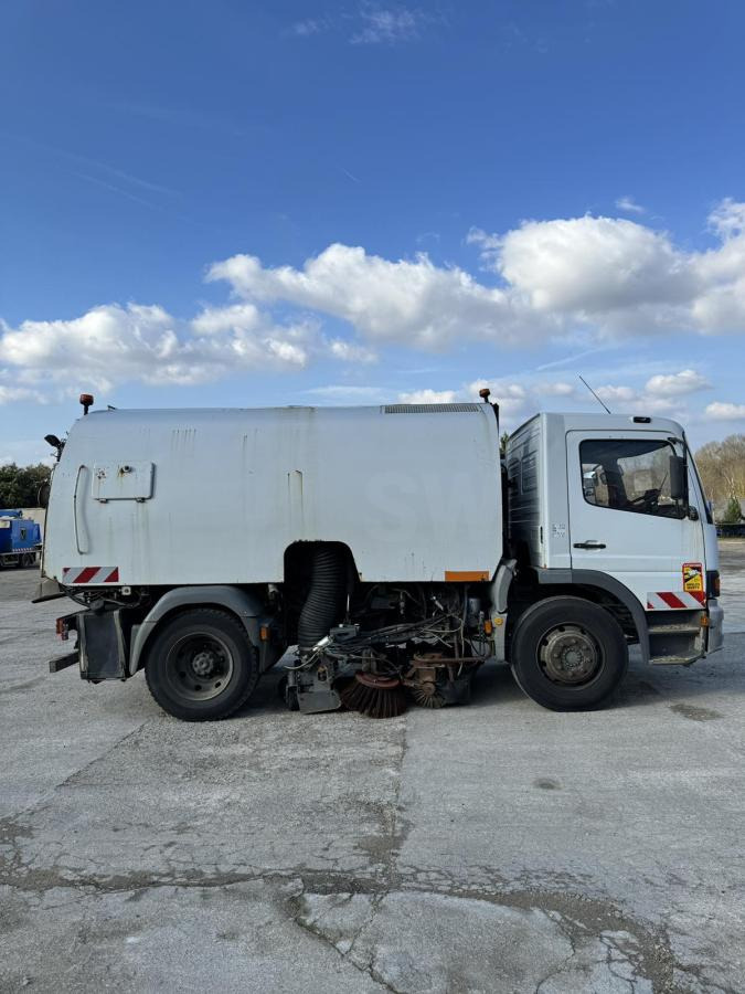 Mercedes Atego - سياره كنس شوارع: صور 2 Mercedes Atego - سياره كنس شوارع: صور 2
