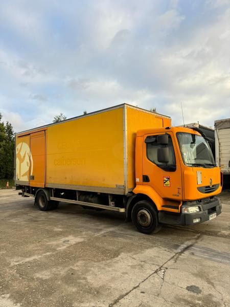Renault Midlum 220 - بصندوق مغلق شاحنة: صور 1 Renault Midlum 220 - بصندوق مغلق شاحنة: صور 1