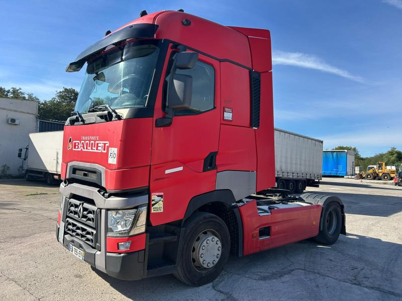 Renault T-Series 480 - شاحنة جرار: صور 1 Renault T-Series 480 - شاحنة جرار: صور 1