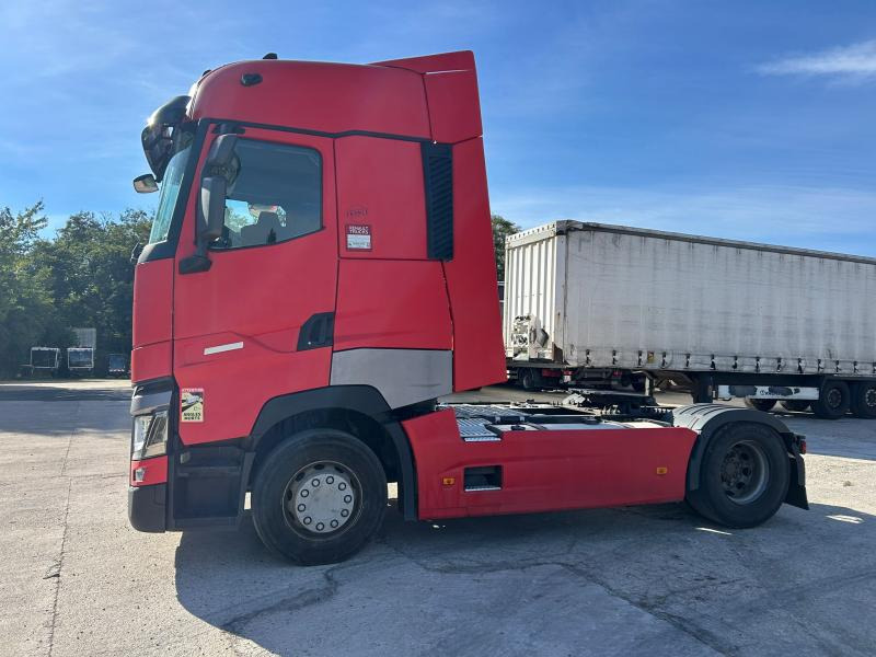Renault T-Series 480 - شاحنة جرار: صور 2 Renault T-Series 480 - شاحنة جرار: صور 2