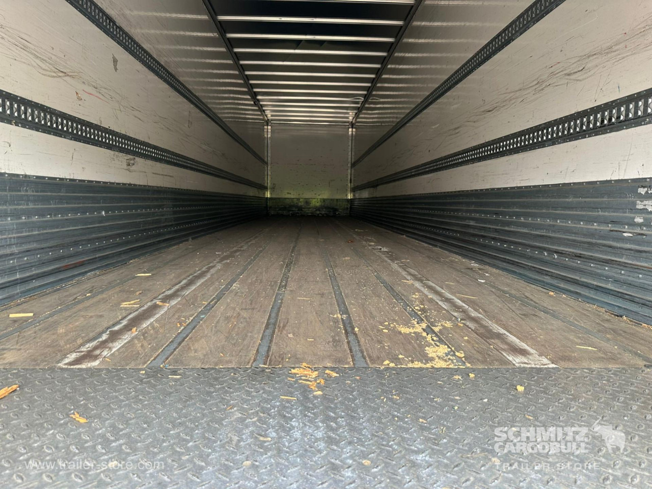 FRUEHAUF Dryfreight Standard - بصندوق مغلق نصف مقطورة: صور 5 FRUEHAUF Dryfreight Standard - بصندوق مغلق نصف مقطورة: صور 5