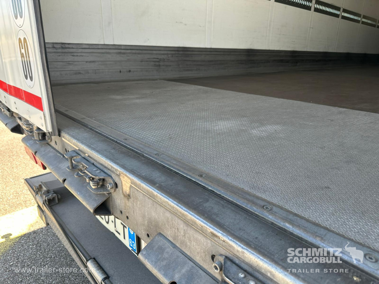 SCHMITZ Dryfreight Standard Taillift - بصندوق مغلق نصف مقطورة: صور 4 SCHMITZ Dryfreight Standard Taillift - بصندوق مغلق نصف مقطورة: صور 4