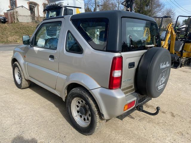 Suzuki Jimny - سيارة: صور 4 Suzuki Jimny - سيارة: صور 4