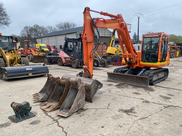 Takeuchi TB 175 - حفارة مصغرة: صور 1 Takeuchi TB 175 - حفارة مصغرة: صور 1
