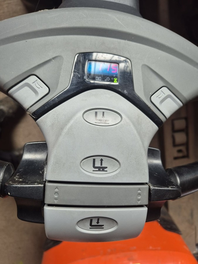 BT SWE 080L Batterie 16/2025 - معدات الرفع منخفض المستوى: صور 5 BT SWE 080L Batterie 16/2025 - معدات الرفع منخفض المستوى: صور 5