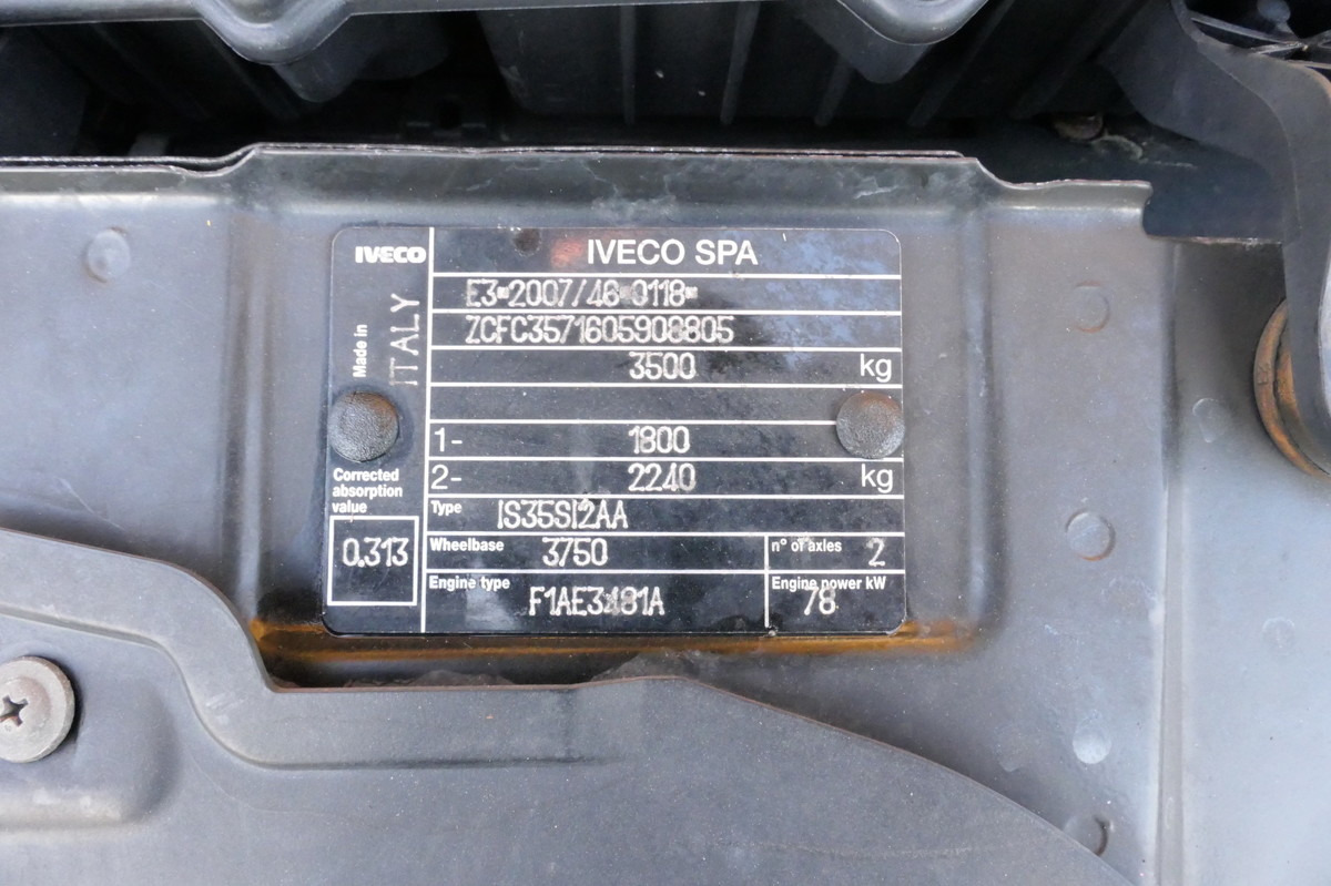 الشاحنات الصغيرة صندوق مغلق IVECO Daily 35 S11 C30C AUTOMATIK KAMERA MAXI KAMERA R: صور 10