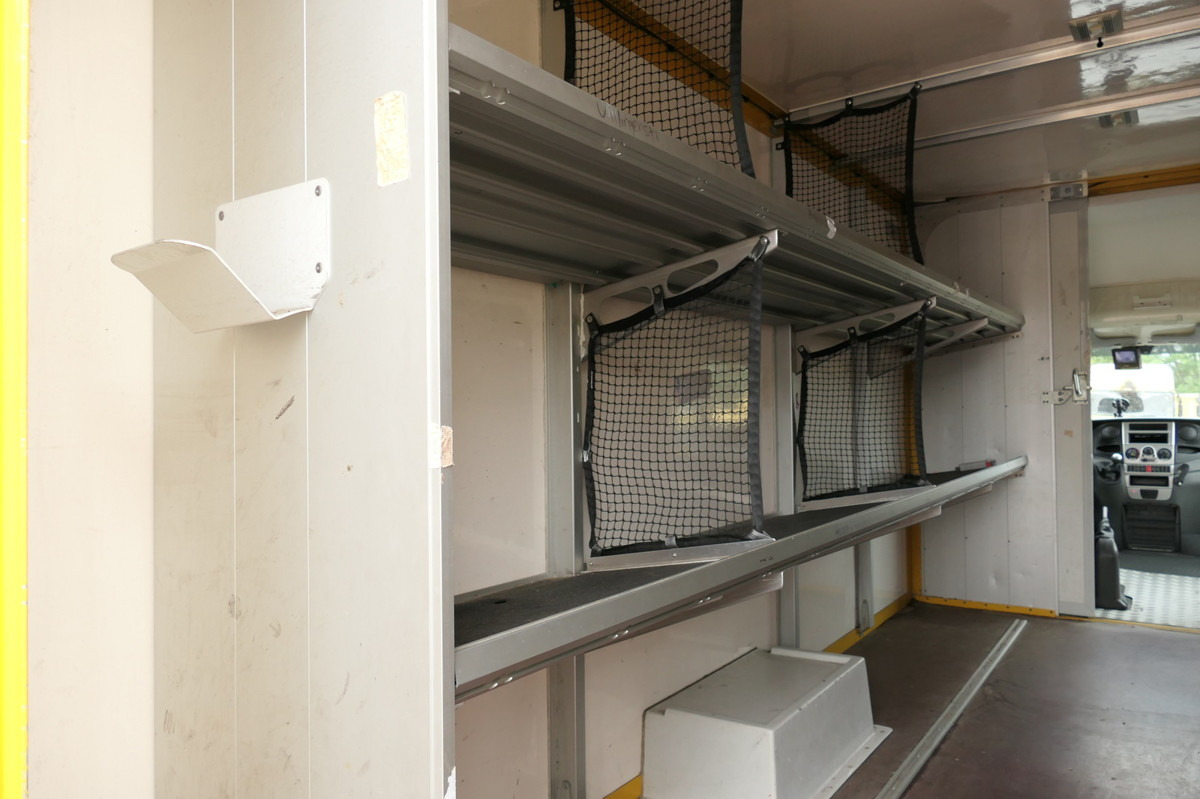 الشاحنات الصغيرة صندوق مغلق IVECO Daily 35 S11 C30C AUTOMATIK KAMERA MAXI Regale D: صور 6