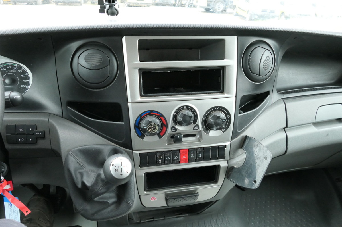الشاحنات الصغيرة صندوق مغلق IVECO Daily 35 S11 C30C AUTOMATIK KAMERA MAXI Regale D: صور 11