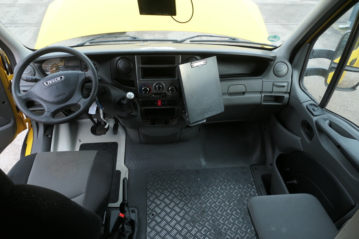IVECO Daily 35 S11 C30C AUTOMATIK KAMERA Regale LUFT D - الشاحنات الصغيرة صندوق مغلق: صور 5 IVECO Daily 35 S11 C30C AUTOMATIK KAMERA Regale LUFT D - الشاحنات الصغيرة صندوق مغلق: صور 5