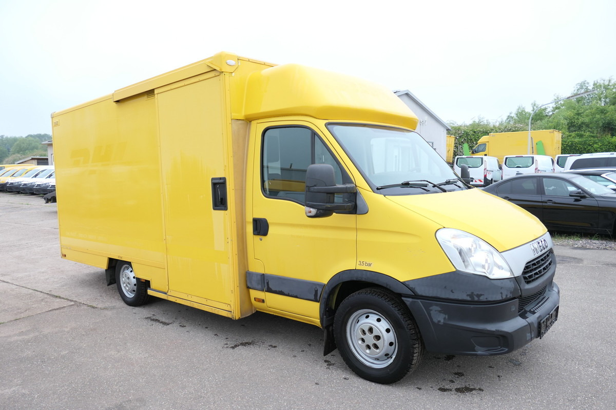 IVECO Daily 35 S11 C30C AUTOMATIK KAMERA Regale LUFT D - الشاحنات الصغيرة صندوق مغلق: صور 1 IVECO Daily 35 S11 C30C AUTOMATIK KAMERA Regale LUFT D - الشاحنات الصغيرة صندوق مغلق: صور 1