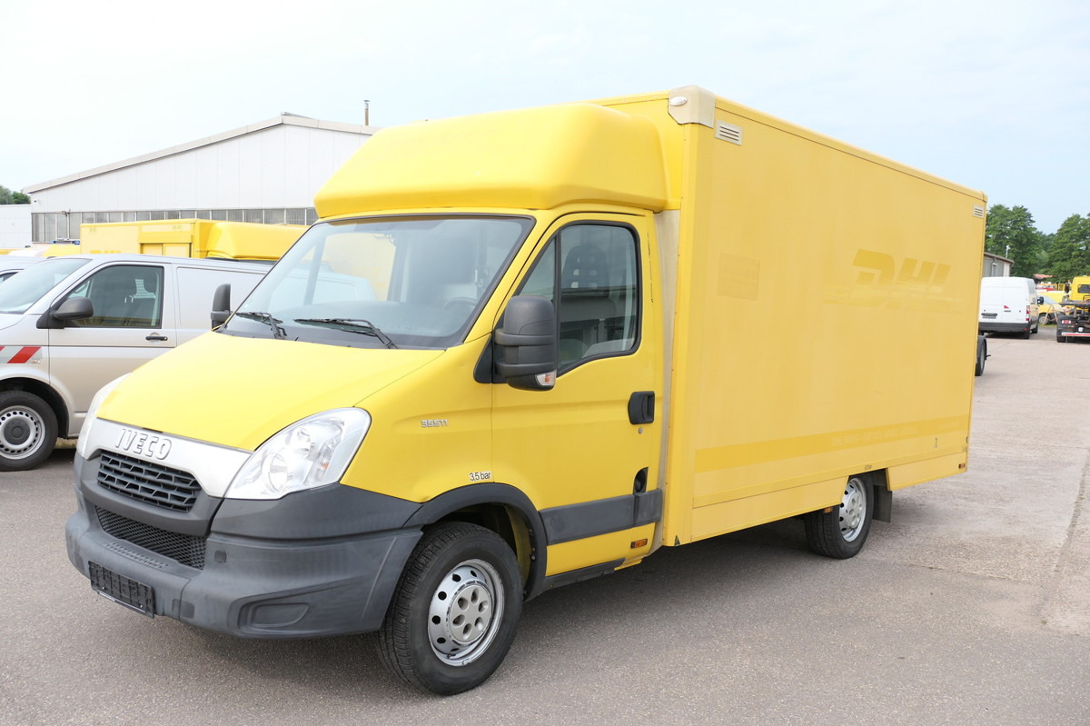 IVECO Daily 35 S11 C30C AUTOMATIK KAMERA Regale LUFT D - الشاحنات الصغيرة صندوق مغلق: صور 1 IVECO Daily 35 S11 C30C AUTOMATIK KAMERA Regale LUFT D - الشاحنات الصغيرة صندوق مغلق: صور 1