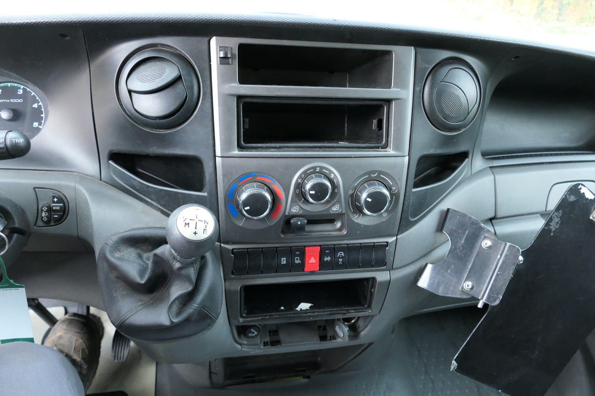 تأجير IVECO Daily 35 S11 C30C AUTOMATIK KAMERA Regale LUFT D IVECO Daily 35 S11 C30C AUTOMATIK KAMERA Regale LUFT D: صور 10