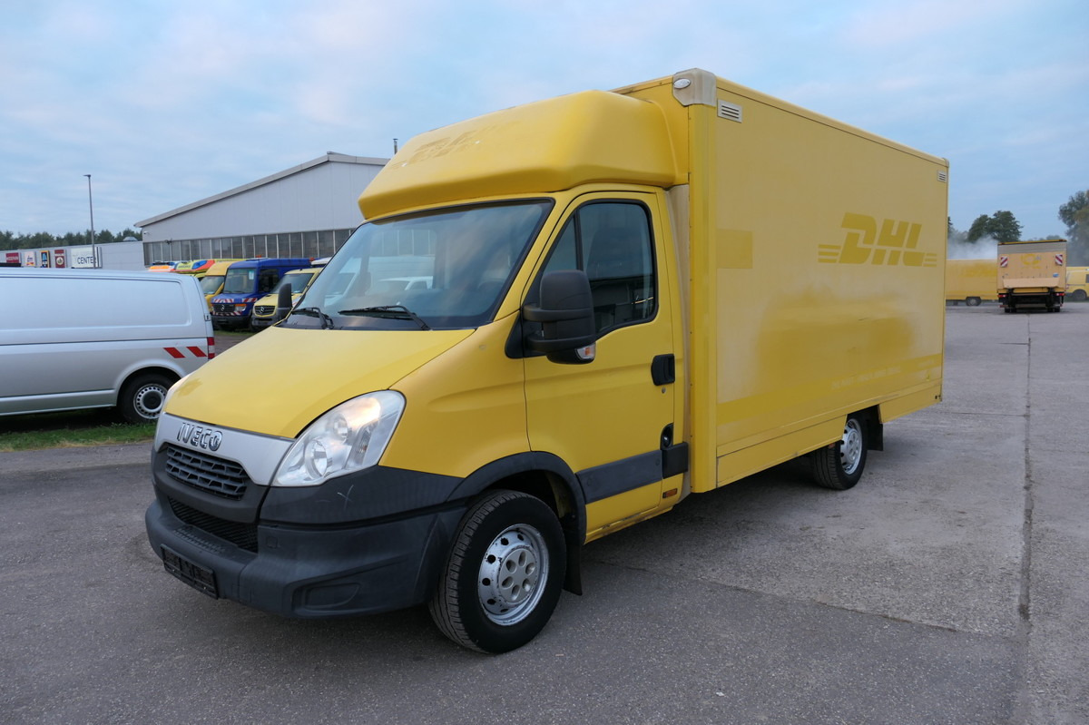 IVECO Daily 35 S11 C30C AUTOMATIK KAMERA Regale LUFT D - الشاحنات الصغيرة صندوق مغلق: صور 1 IVECO Daily 35 S11 C30C AUTOMATIK KAMERA Regale LUFT D - الشاحنات الصغيرة صندوق مغلق: صور 1