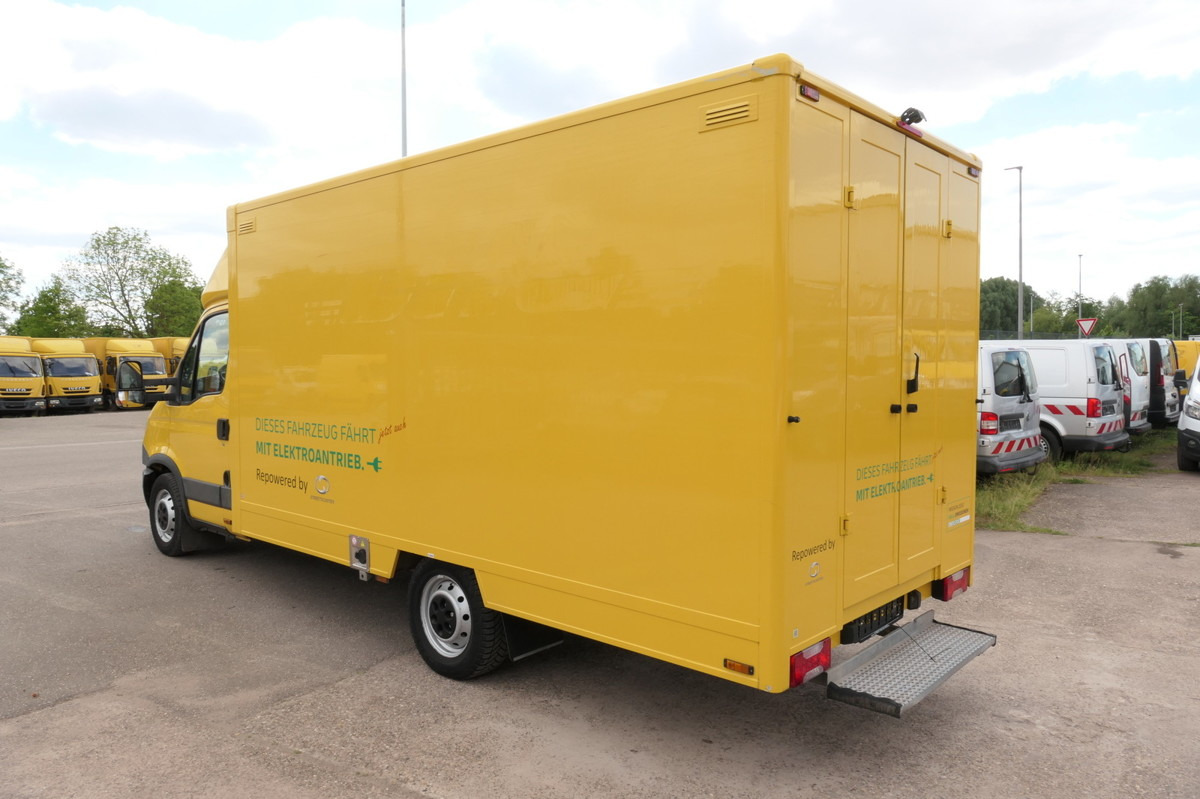 IVECO Daily 35 S11 C30C ELEKTRO COC Umbau Firma Orten - الشاحنات الصغيرة صندوق مغلق, فان كهربائية: صور 4 IVECO Daily 35 S11 C30C ELEKTRO COC Umbau Firma Orten - الشاحنات الصغيرة صندوق مغلق, فان كهربائية: صور 4