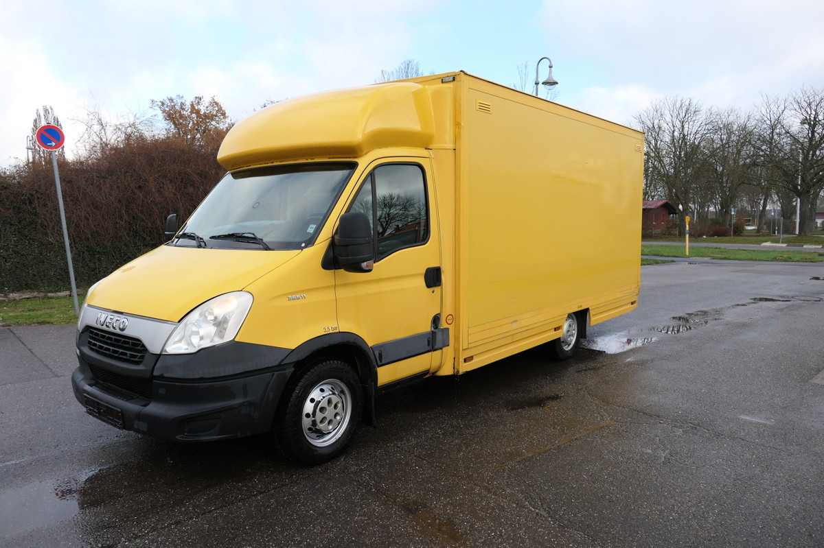 IVECO Daily 35 S11 C30C KURZ AUTOMATIK KAMERA Regale L - الشاحنات الصغيرة صندوق مغلق: صور 2 IVECO Daily 35 S11 C30C KURZ AUTOMATIK KAMERA Regale L - الشاحنات الصغيرة صندوق مغلق: صور 2