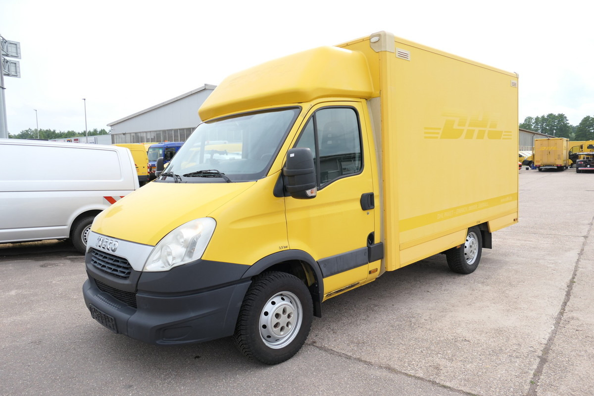 IVECO Daily 35 S11 C30C Kurz AUTOMATIK KAMERA Regale L - الشاحنات الصغيرة صندوق مغلق: صور 1 IVECO Daily 35 S11 C30C Kurz AUTOMATIK KAMERA Regale L - الشاحنات الصغيرة صندوق مغلق: صور 1