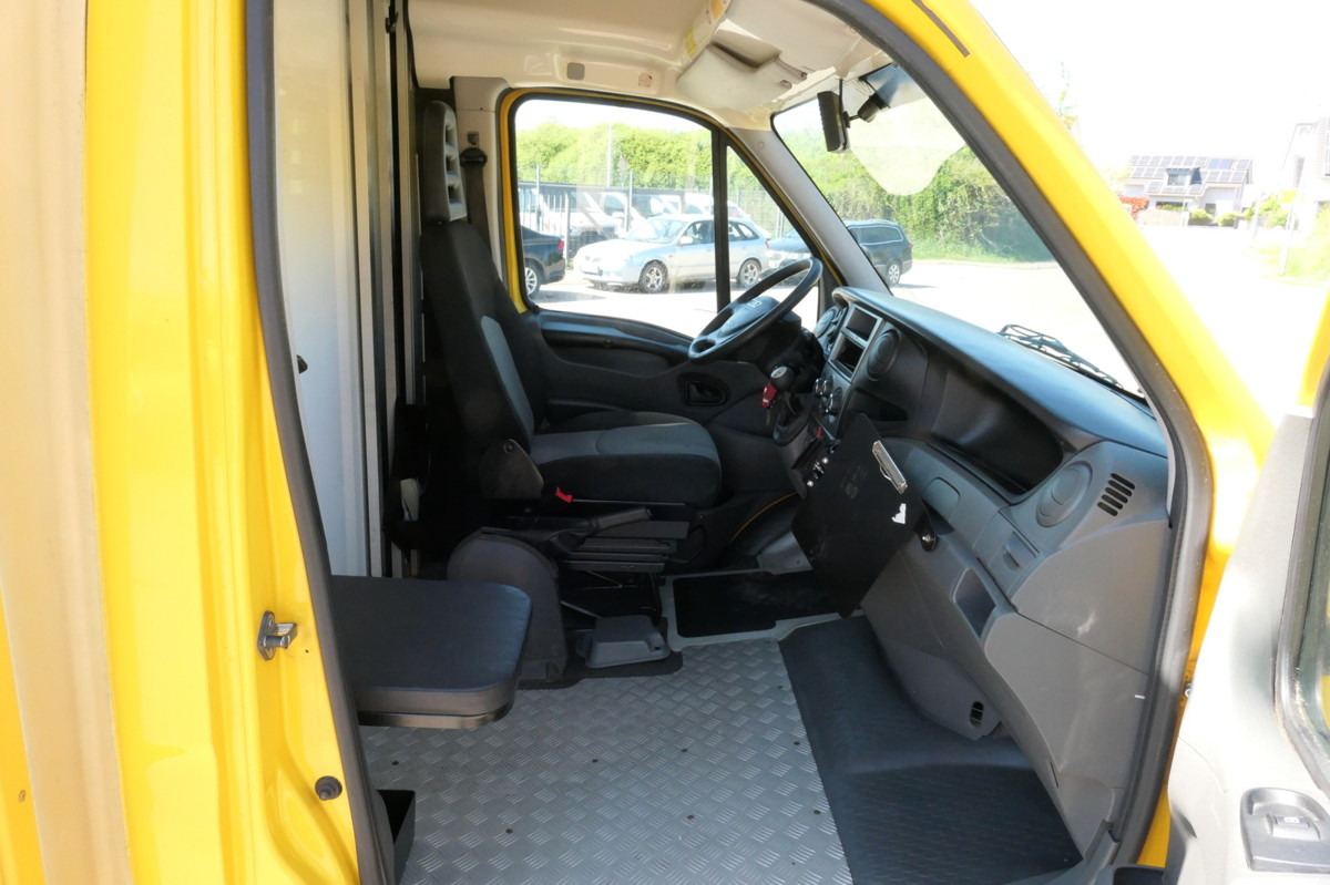 IVECO Daily 35 S11 KURZ C30C AUTOMATIK KAMERA Regale L - الشاحنات الصغيرة صندوق مغلق: صور 5 IVECO Daily 35 S11 KURZ C30C AUTOMATIK KAMERA Regale L - الشاحنات الصغيرة صندوق مغلق: صور 5