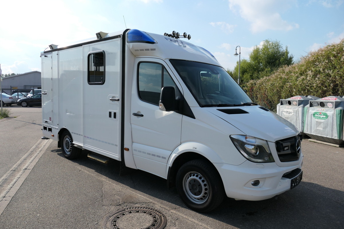 MERCEDES-BENZ 319 Sprinter 6-Zylinder Rettungswagen Strobel - سيارة إسعاف: صور 3 MERCEDES-BENZ 319 Sprinter 6-Zylinder Rettungswagen Strobel - سيارة إسعاف: صور 3