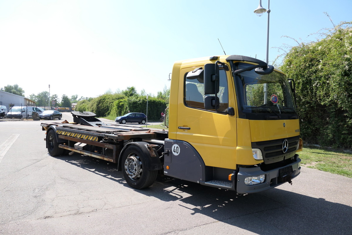 MERCEDES-BENZ KAMAG WBH 25 Wiesel Sattelkupplung Umsetzfahrz. - شاحنات الحاويات/ جسم علوي قابل للتغيير شاحنة: صور 4 MERCEDES-BENZ KAMAG WBH 25 Wiesel Sattelkupplung Umsetzfahrz. - شاحنات الحاويات/ جسم علوي قابل للتغيير شاحنة: صور 4