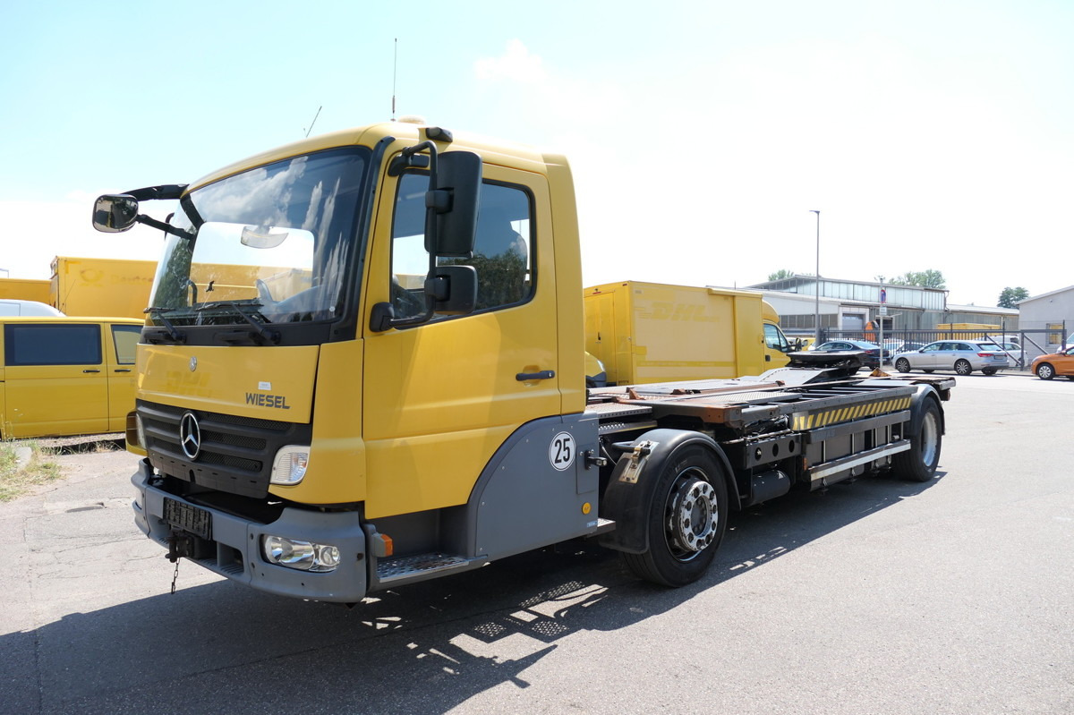 MERCEDES-BENZ KAMAG WBH 25 Wiesel Terberg Umsetzfahrz. Sattelk - شاحنات الحاويات/ جسم علوي قابل للتغيير شاحنة: صور 2 MERCEDES-BENZ KAMAG WBH 25 Wiesel Terberg Umsetzfahrz. Sattelk - شاحنات الحاويات/ جسم علوي قابل للتغيير شاحنة: صور 2