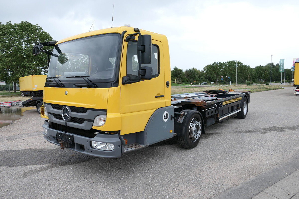MERCEDES-BENZ KAMAG WBH 25 Wiesel Terberg Umsetzfahrz. Sattelk - شاحنات الحاويات/ جسم علوي قابل للتغيير شاحنة: صور 4 MERCEDES-BENZ KAMAG WBH 25 Wiesel Terberg Umsetzfahrz. Sattelk - شاحنات الحاويات/ جسم علوي قابل للتغيير شاحنة: صور 4