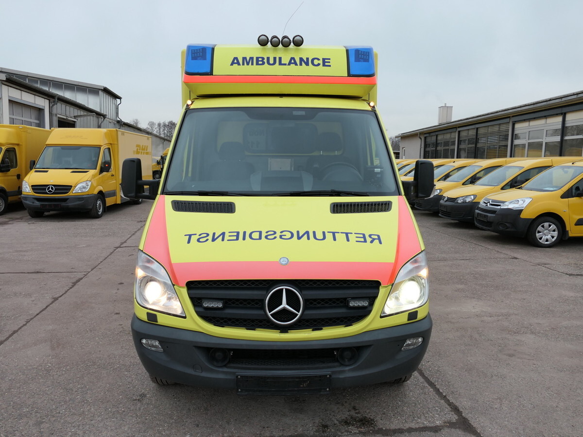 سيارة إسعاف MERCEDES-BENZ Sprinter II 516 CDI KLIMA KRANKENWAGEN RTW AUTOM: صور 6