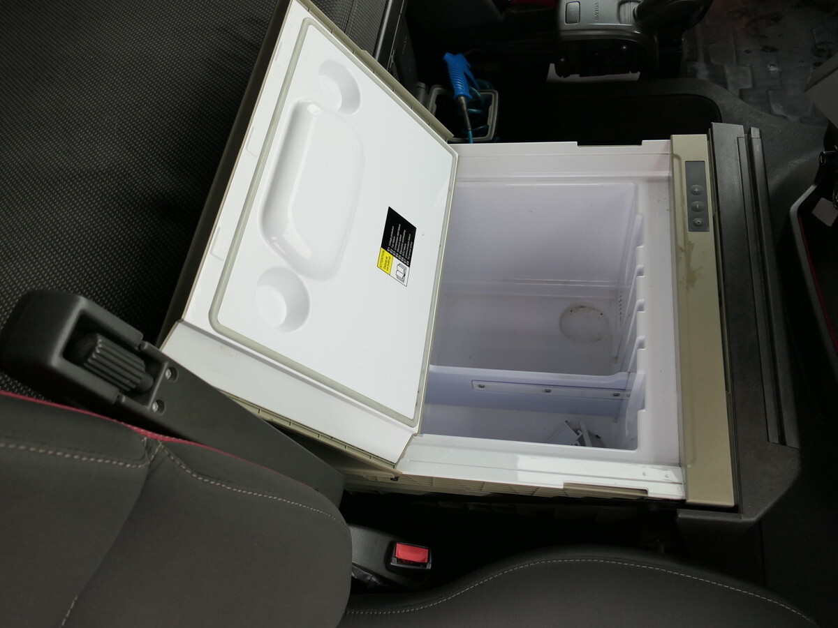 بصندوق مغلق شاحنة VOLVO FH 26.420 6x2 BDF: صور 11