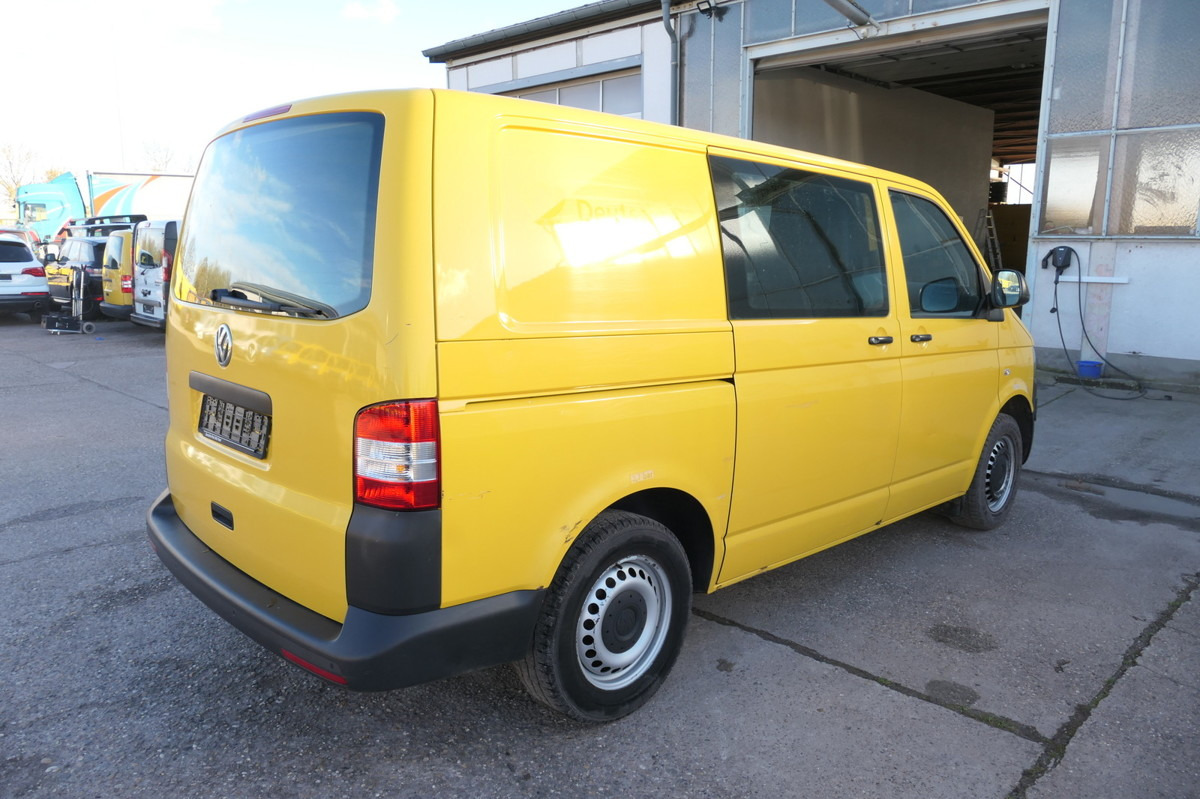 VW T5 Transporter 2.0 TDI EURO-5 CoC PARKTRONIK - فان المدمجة: صور 4 VW T5 Transporter 2.0 TDI EURO-5 CoC PARKTRONIK - فان المدمجة: صور 4