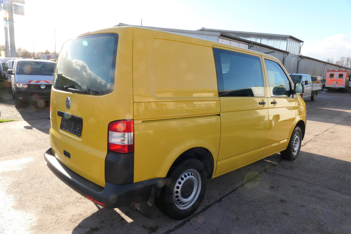 VW T5 Transporter 2.0 TDI EURO-5 CoC PARKTRONIK - فان المدمجة: صور 4 VW T5 Transporter 2.0 TDI EURO-5 CoC PARKTRONIK - فان المدمجة: صور 4