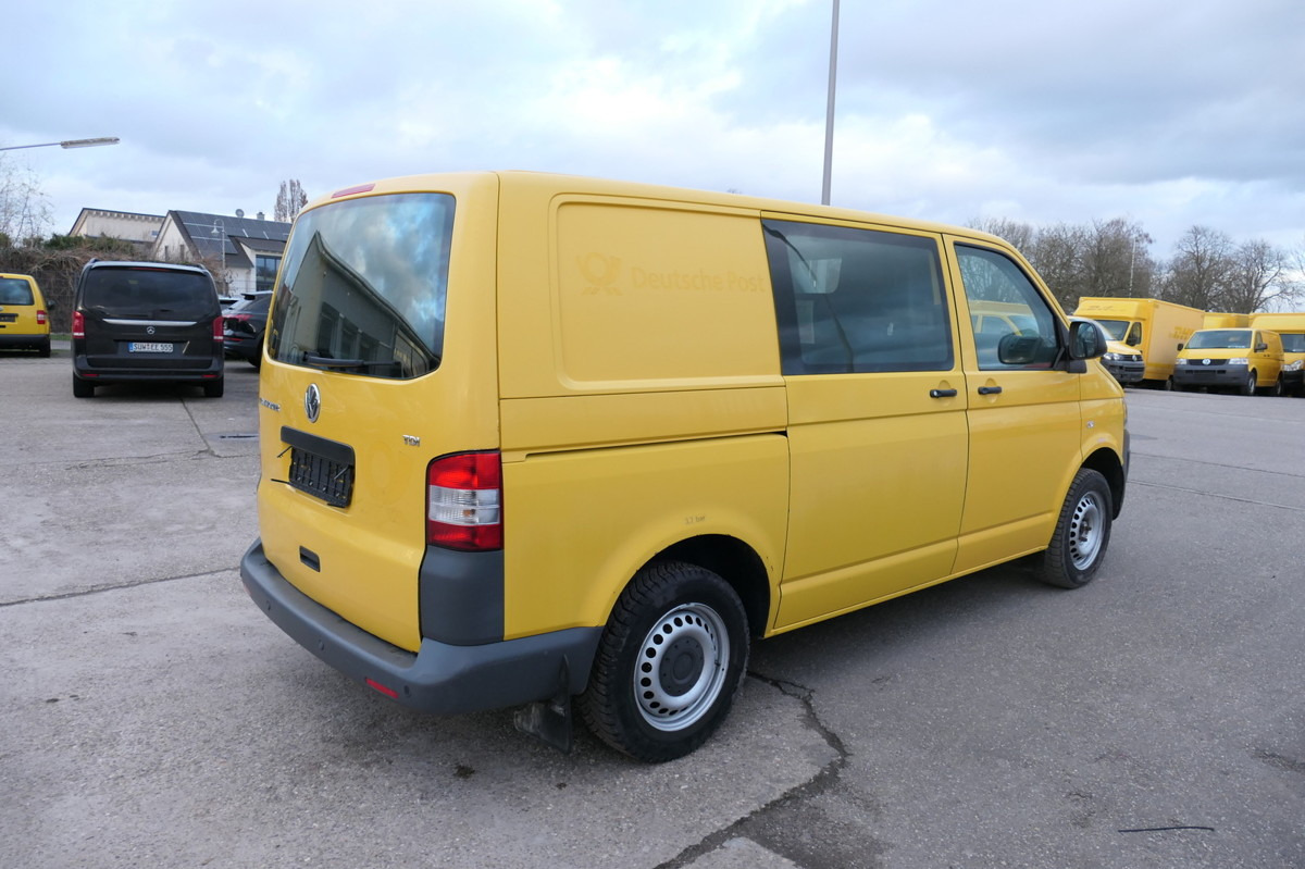 VW T5 Transporter 2.0 TDI PARKTRONIK EURO-5 2xSCHIE - فان المدمجة: صور 4 VW T5 Transporter 2.0 TDI PARKTRONIK EURO-5 2xSCHIE - فان المدمجة: صور 4