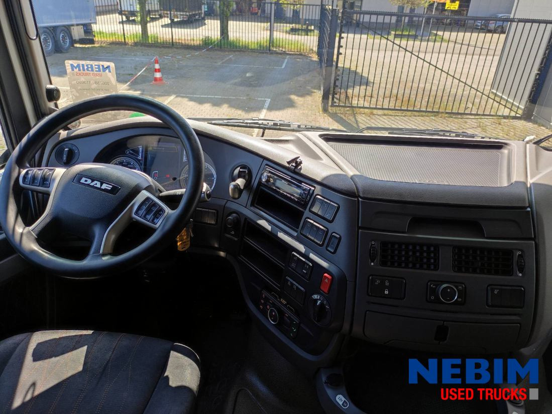 DAF XF 450 6x2 Spacecab - 442.094km - شاحنة جرار: صور 3 DAF XF 450 6x2 Spacecab - 442.094km - شاحنة جرار: صور 3