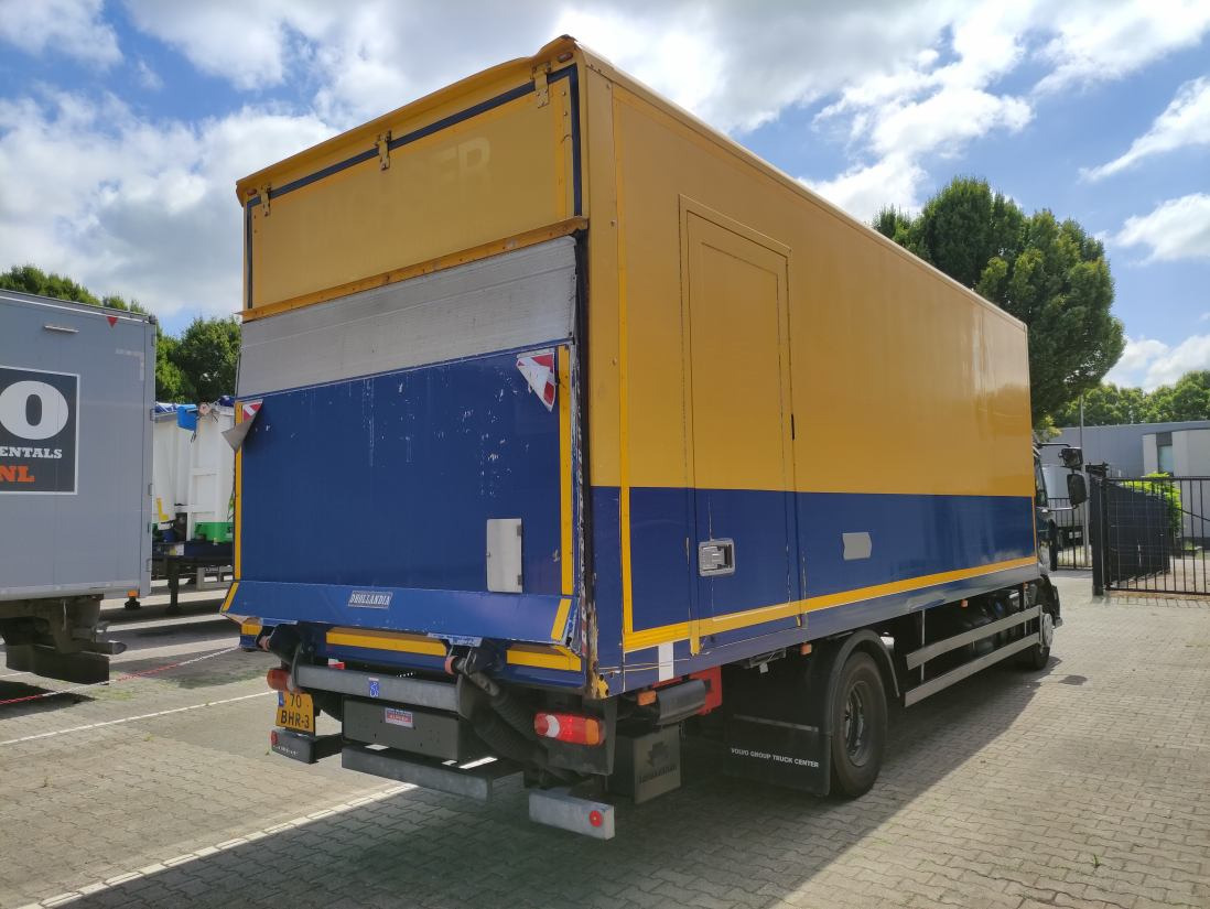 Renault D 14 240 4X2 - 319.854Km - بصندوق مغلق شاحنة: صور 2 Renault D 14 240 4X2 - 319.854Km - بصندوق مغلق شاحنة: صور 2