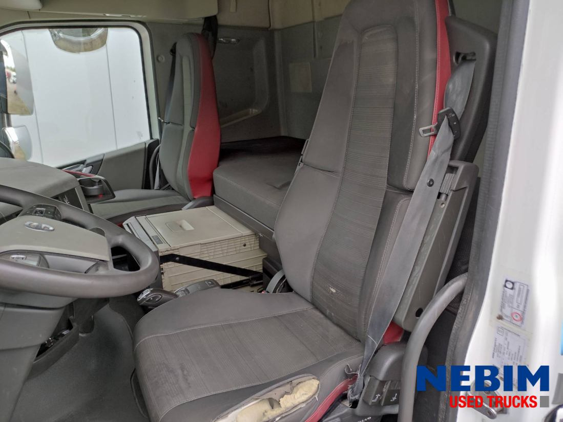 Volvo FH 460 4X2 - Globetrotter - شاحنة جرار: صور 3 Volvo FH 460 4X2 - Globetrotter - شاحنة جرار: صور 3