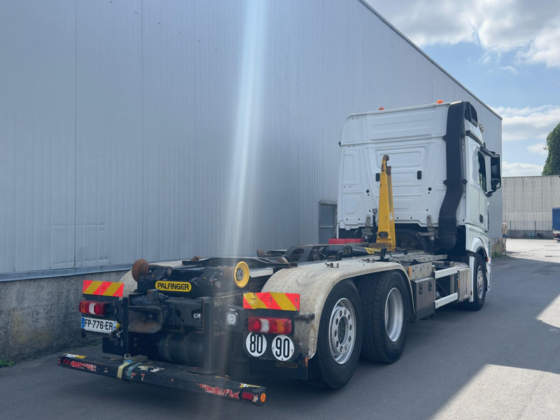 Mercedes-Benz Actros 2548 - شاحنة جرار: صور 3 Mercedes-Benz Actros 2548 - شاحنة جرار: صور 3
