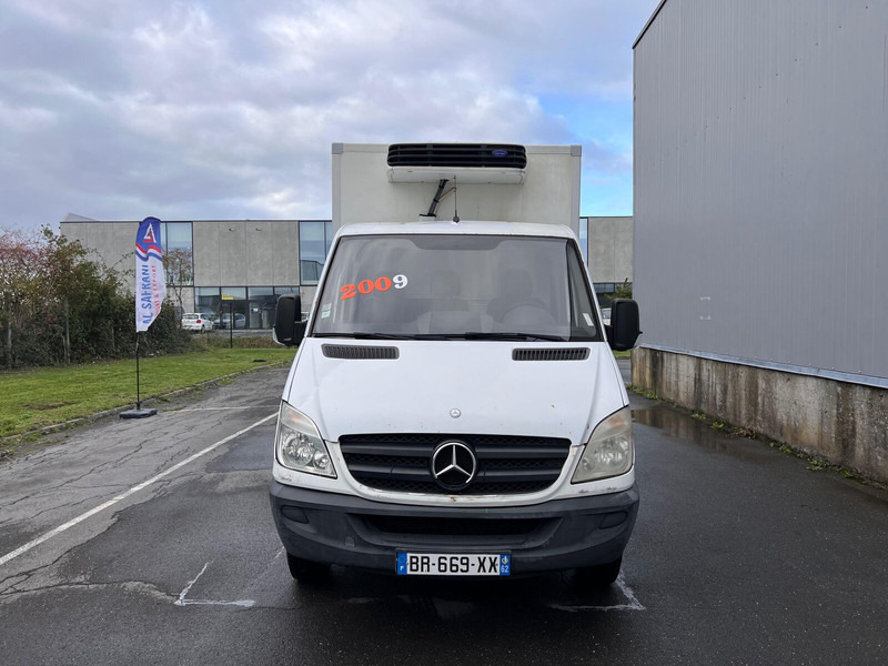 Mercedes-Benz Sprinter - الشاحنات الصغيرة المبردة: صور 2 Mercedes-Benz Sprinter - الشاحنات الصغيرة المبردة: صور 2
