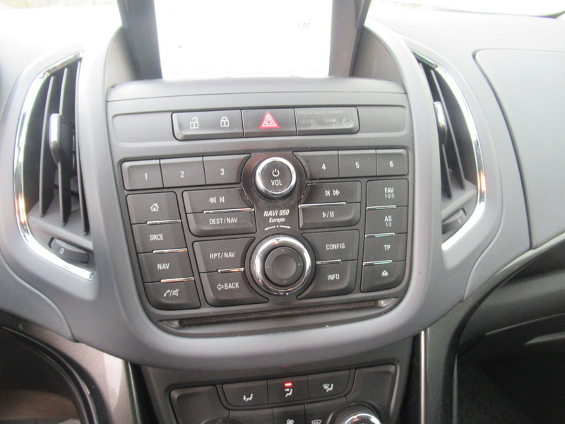 سيارة Opel Zafira Touren: صور 19