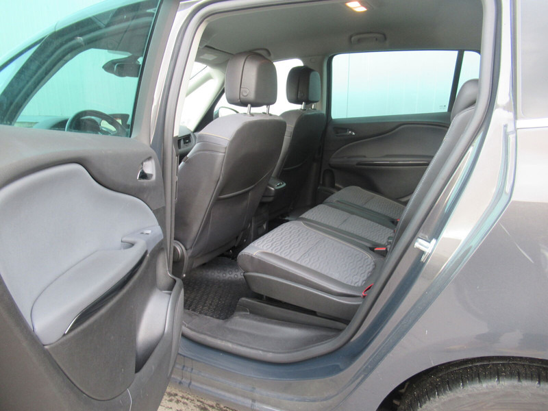 سيارة Opel Zafira Touren: صور 9