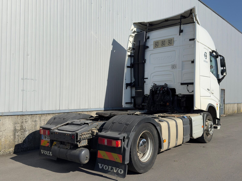 Volvo FH 460 - شاحنة جرار: صور 4 Volvo FH 460 - شاحنة جرار: صور 4