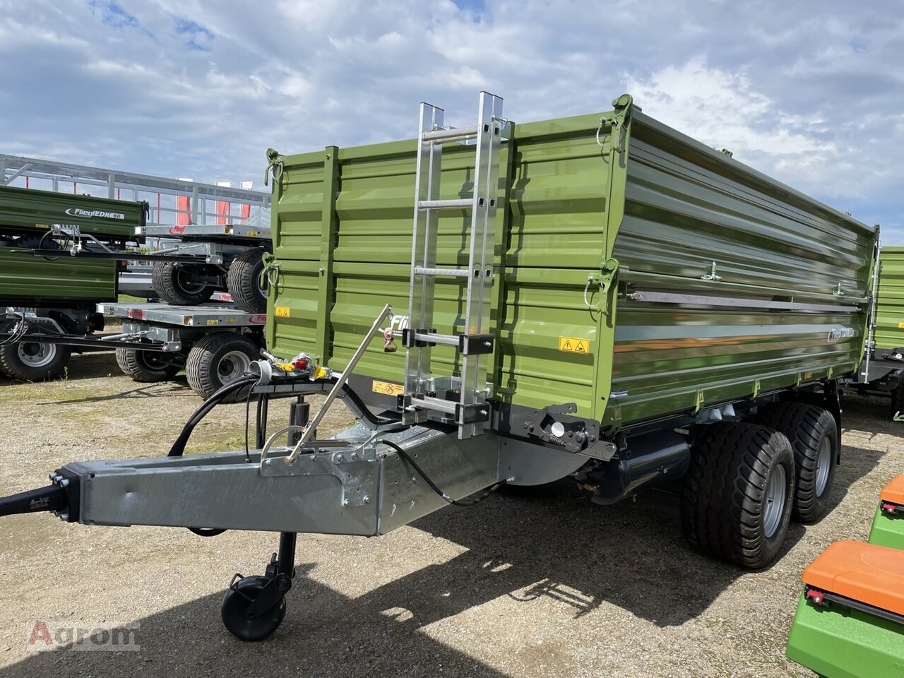 Fliegl TDK 140 FOX - قلابة مقطورة الزراعية: صور 2 Fliegl TDK 140 FOX - قلابة مقطورة الزراعية: صور 2
